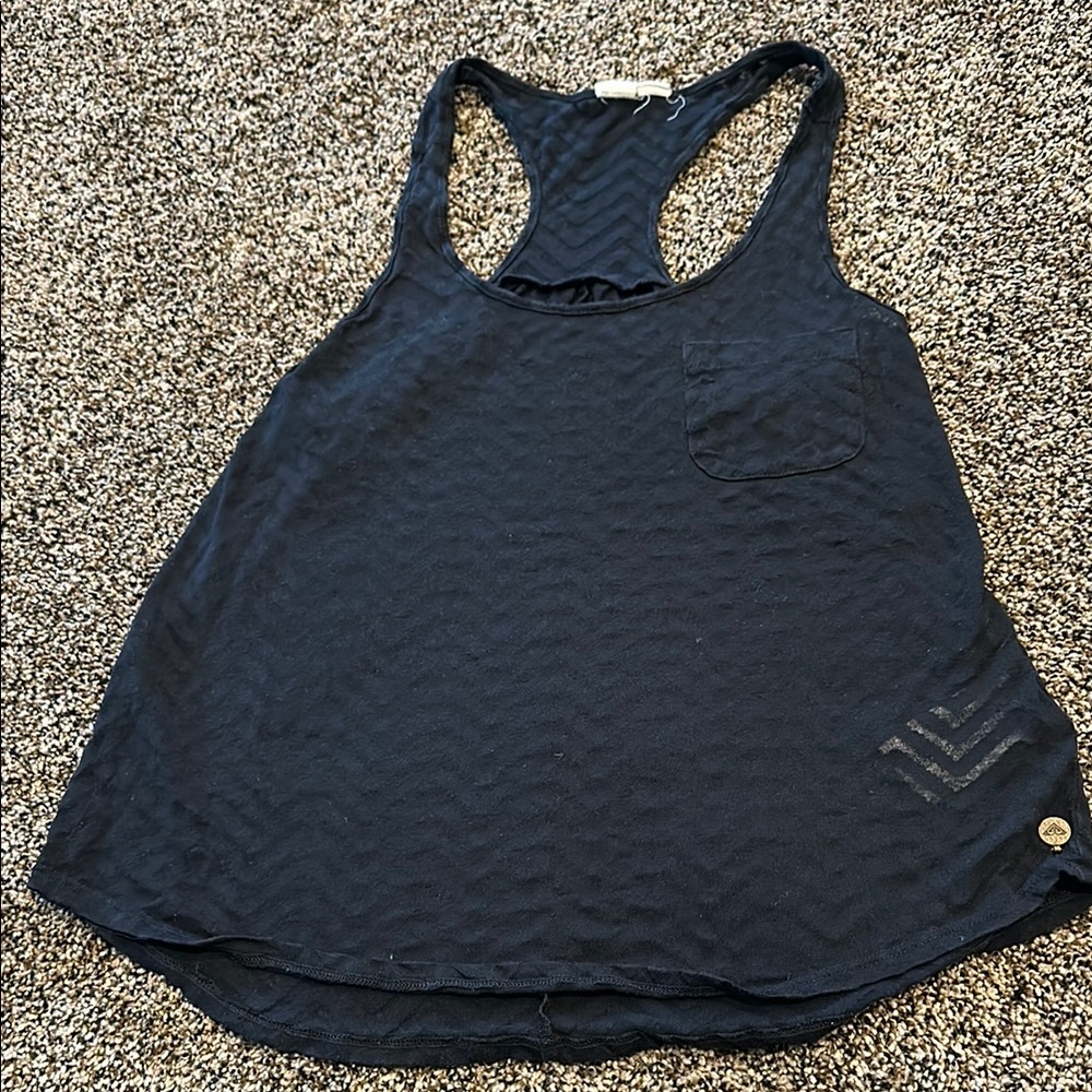 Women’s size medium sheer Roxy top.